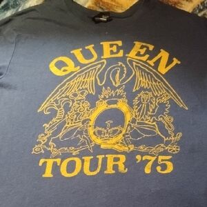 Men's Blue Vintage Medium Authentic Queen Band Music Merch Tour '75 Shirt